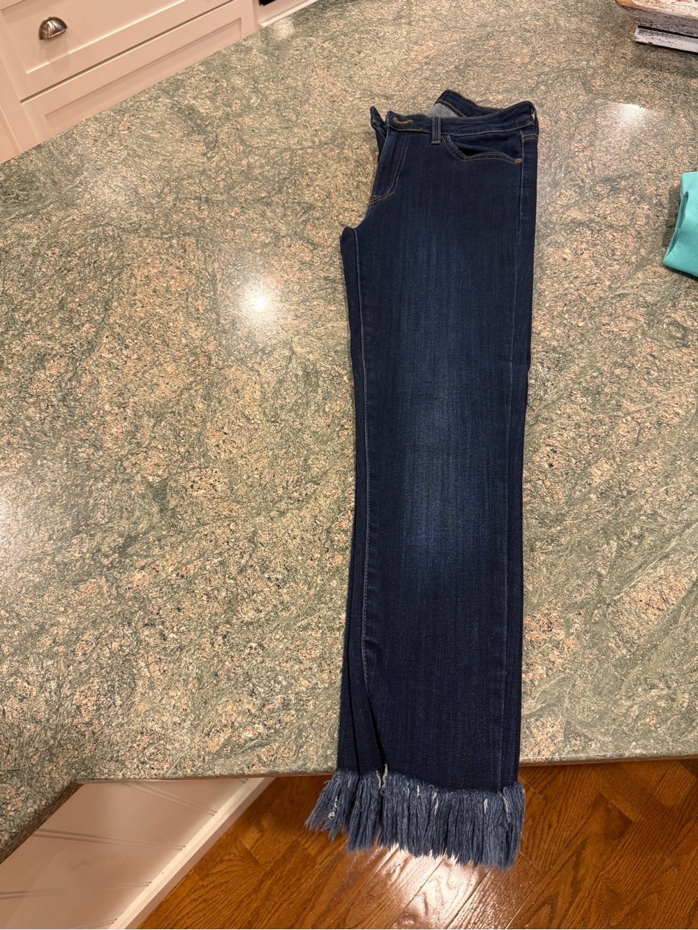 Just Black
Dark Blue Fringe Hem Cropped Jeans